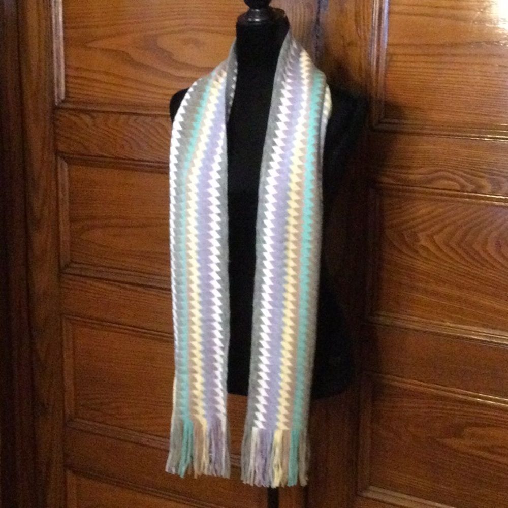 NY&Co. Multicolor Scarf